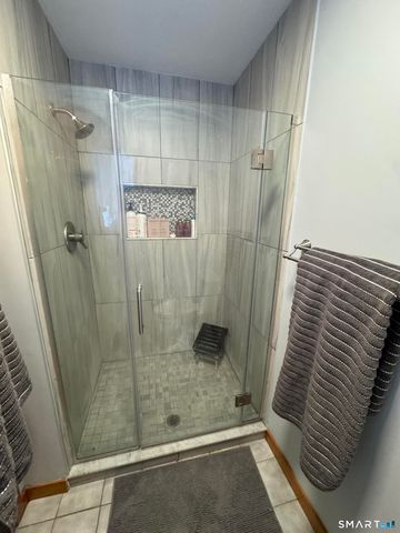 17 Tibbets Road, Seymour, CT 06483