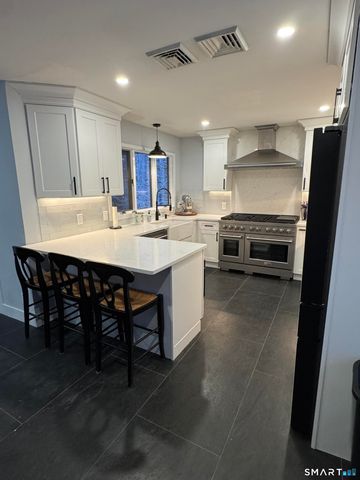 17 Tibbets Road, Seymour, CT 06483