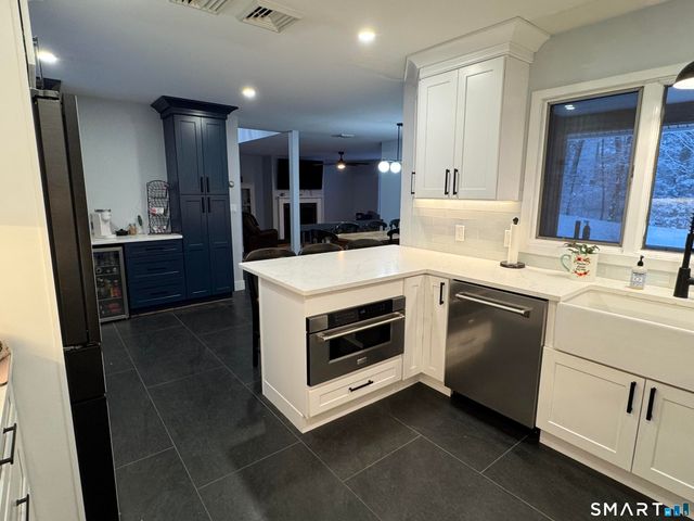 17 Tibbets Road, Seymour, CT 06483