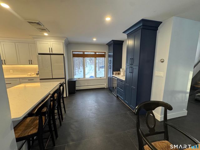 17 Tibbets Road, Seymour, CT 06483