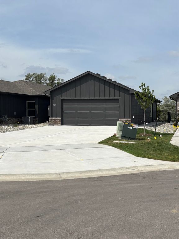 4829 N Vassar Avenue, Wichita, KS 67220