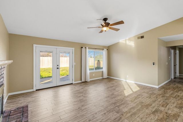 1565 Larry St, Olivehurst, CA 95961