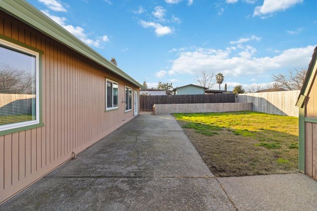 1565 Larry St, Olivehurst, CA 95961