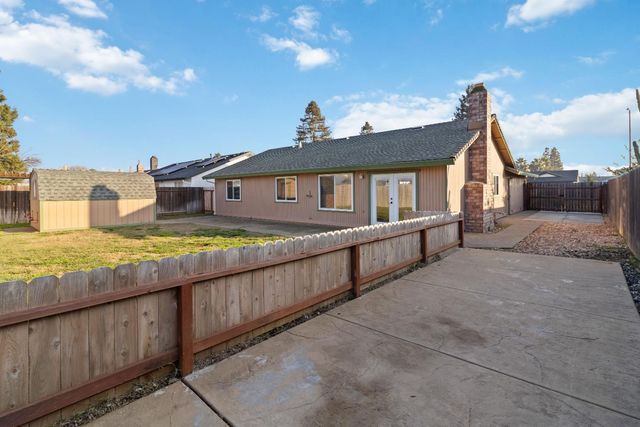 1565 Larry St, Olivehurst, CA 95961