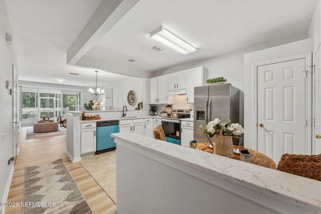 7990 BAYMEADOWS Road E 1705, Jacksonville, FL 32256