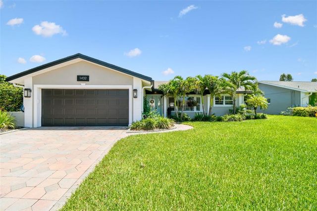1432 50TH AVENUE NE, St Petersburg, FL 33703