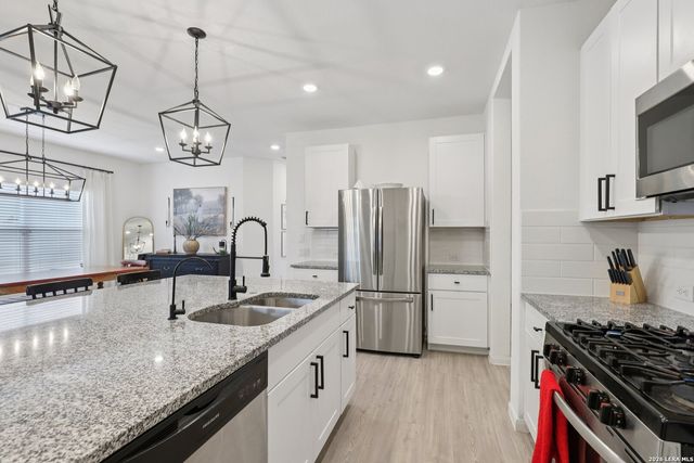 9062 Austin, Seguin, TX 78155