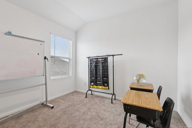 9062 Austin, Seguin, TX 78155