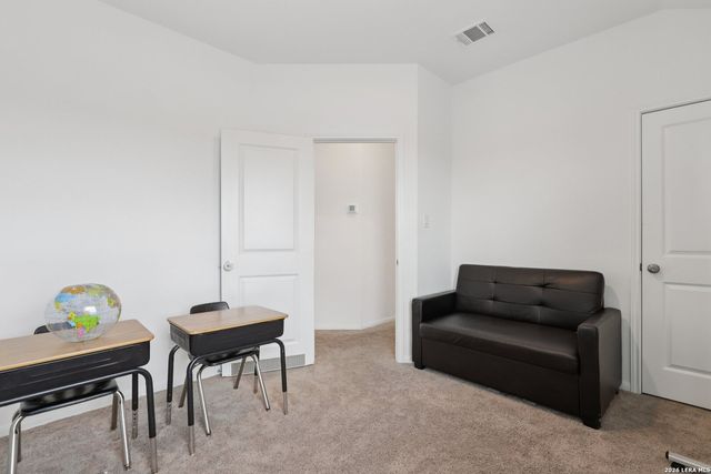 9062 Austin, Seguin, TX 78155