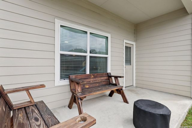 9062 Austin, Seguin, TX 78155