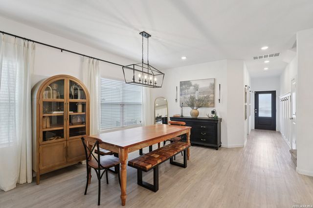 9062 Austin, Seguin, TX 78155