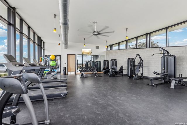 9062 Austin, Seguin, TX 78155