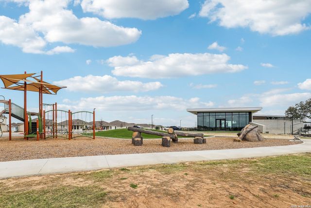 9062 Austin, Seguin, TX 78155