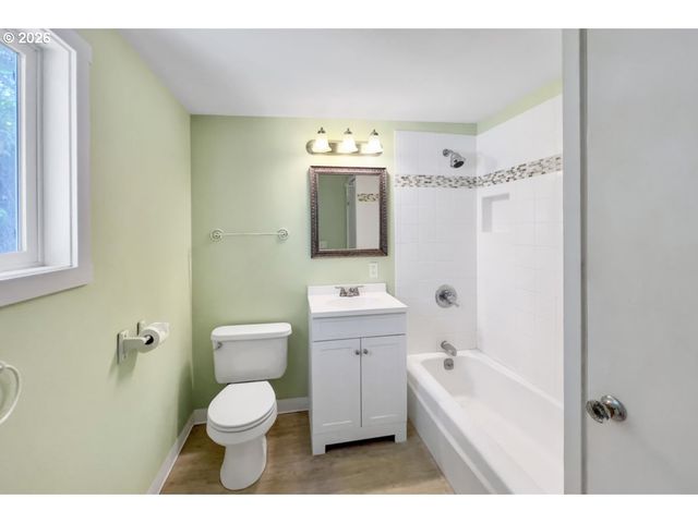 113 RIDGE CREST Rd, Gleneden Beach, OR 97388