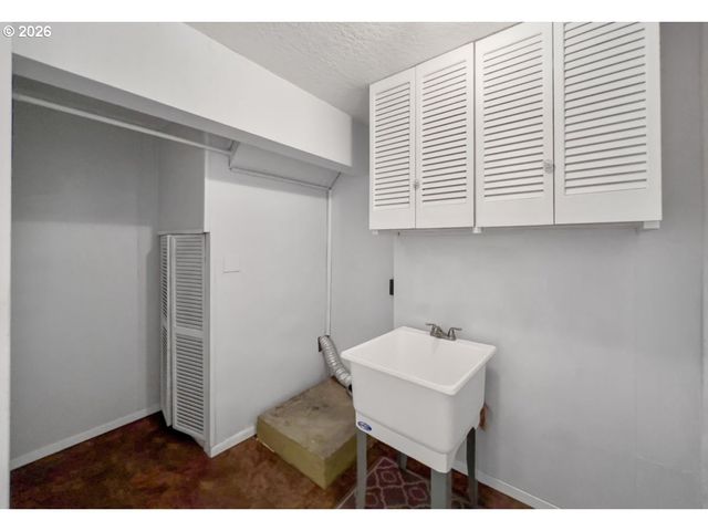 113 RIDGE CREST Rd, Gleneden Beach, OR 97388