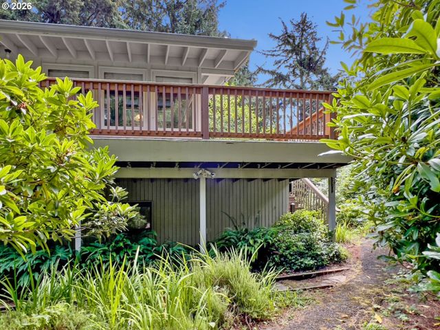 113 RIDGE CREST Rd, Gleneden Beach, OR 97388