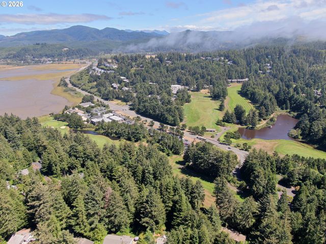 113 RIDGE CREST Rd, Gleneden Beach, OR 97388