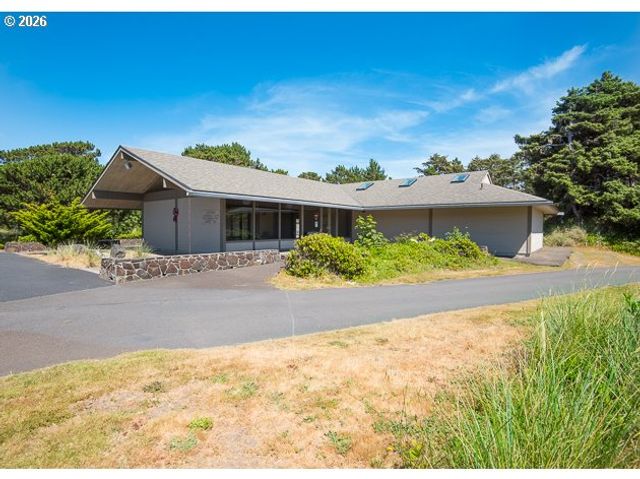 113 RIDGE CREST Rd, Gleneden Beach, OR 97388