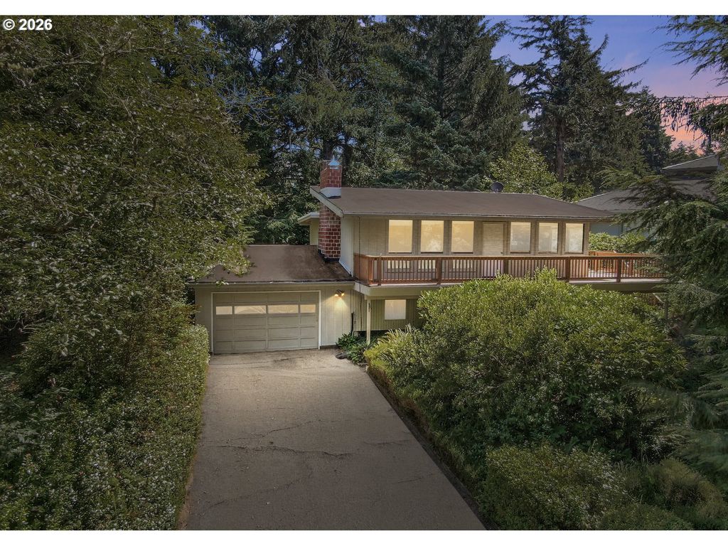 113 RIDGE CREST Rd, Gleneden Beach, OR 97388