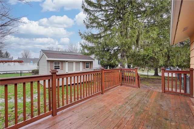 7 Rouge Road, Henrietta, NY 14623