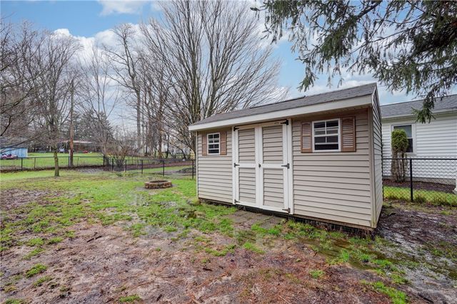 7 Rouge Road, Henrietta, NY 14623