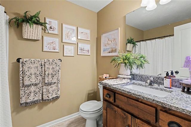 5014 N White Avenue, Kansas City, MO 64119