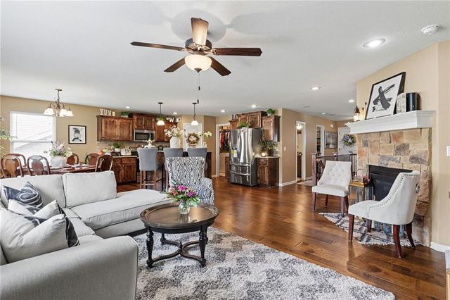 5014 N White Avenue, Kansas City, MO 64119