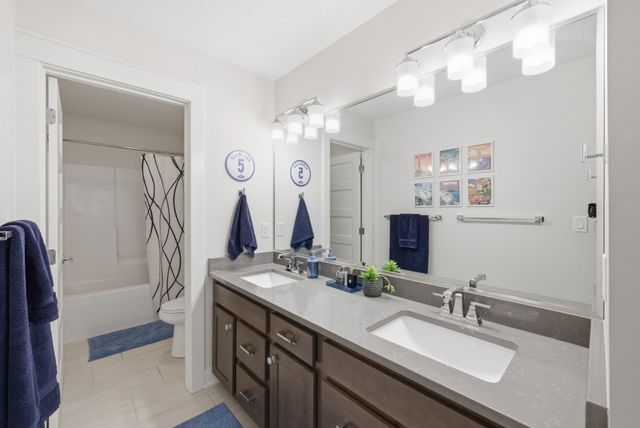 1108 NW Cypress Avenue, Ankeny, IA 50023