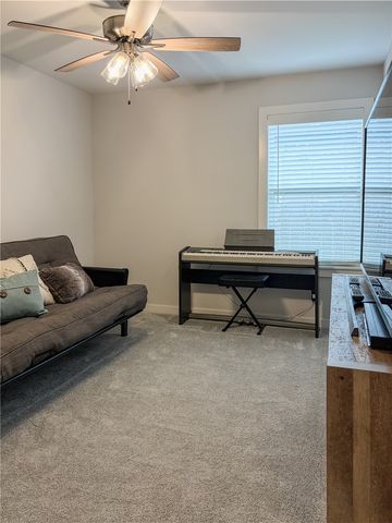 2739 S Angels Road, Fayetteville, AR 72701