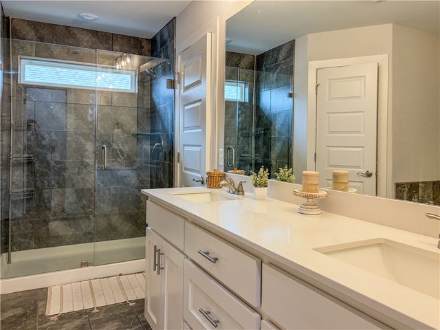 2739 S Angels Road, Fayetteville, AR 72701