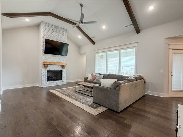 2739 S Angels Road, Fayetteville, AR 72701