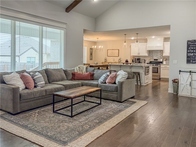 2739 S Angels Road, Fayetteville, AR 72701