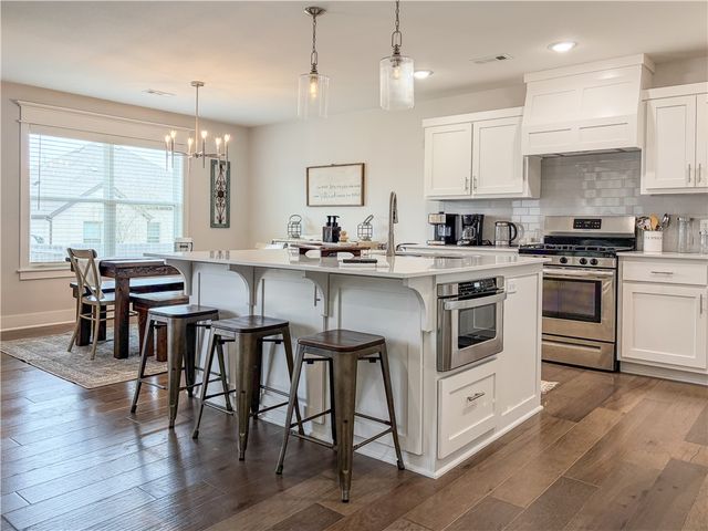2739 S Angels Road, Fayetteville, AR 72701
