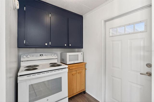 1342 ELKHART CIRCLE, Tavares, FL 32778