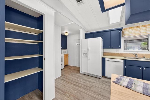 1342 ELKHART CIRCLE, Tavares, FL 32778