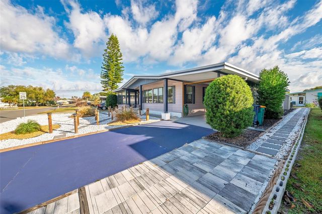 1342 ELKHART CIRCLE, Tavares, FL 32778