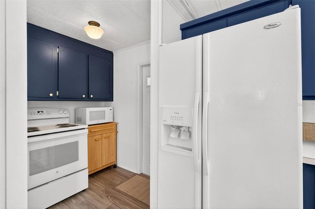 1342 ELKHART CIRCLE, Tavares, FL 32778