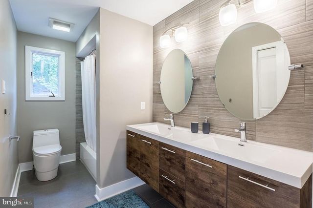 1121 WINDING DR, Cherry Hill, NJ 08003