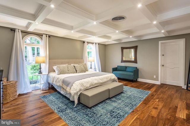 1121 WINDING DR, Cherry Hill, NJ 08003