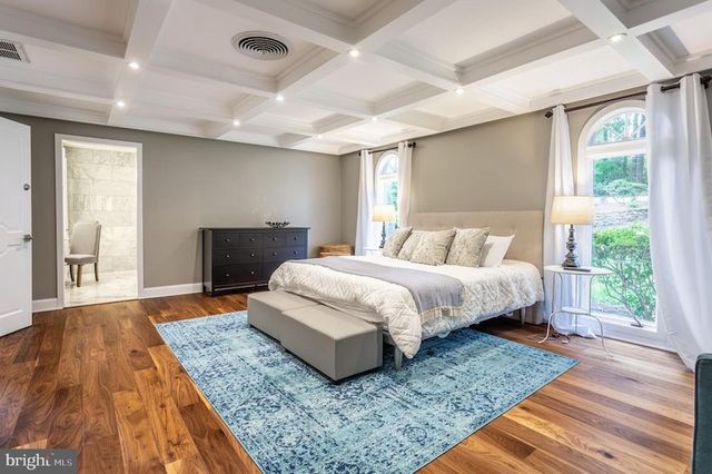 1121 WINDING DR, Cherry Hill, NJ 08003