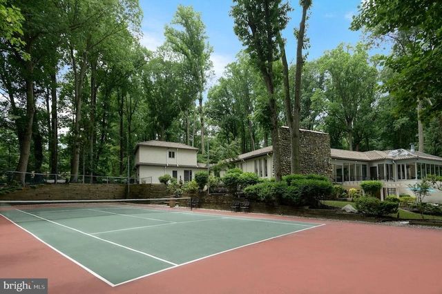 1121 WINDING DR, Cherry Hill, NJ 08003