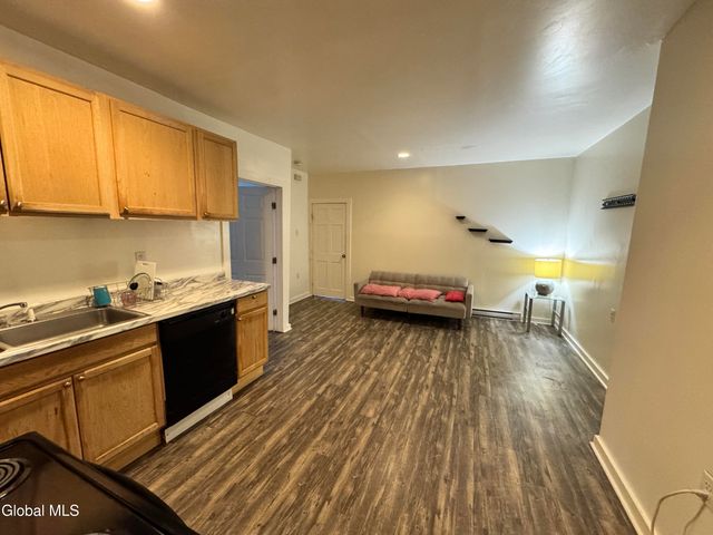 126 4th Avenue, Albany, NY 12202