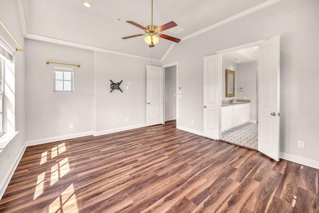 9644 Knight Road, Houston, TX 77045