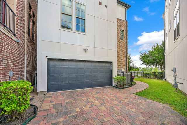 9644 Knight Road, Houston, TX 77045