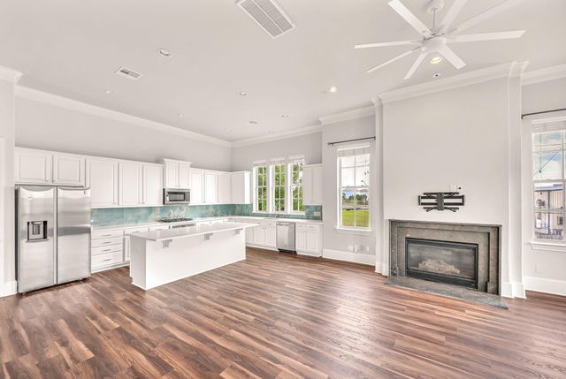 9644 Knight Road, Houston, TX 77045