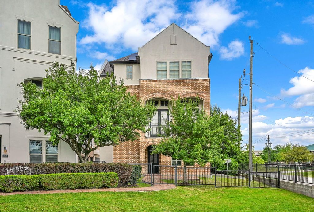 9644 Knight Road, Houston, TX 77045