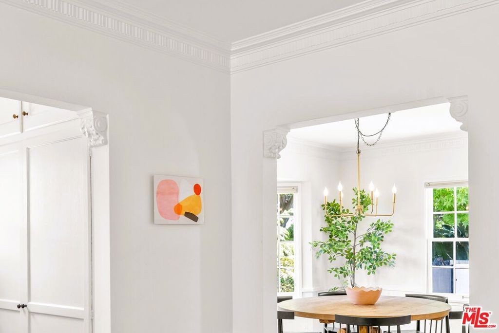 Image 11 of property listing at 2108 Hill Street, Santa Monica, CA 90405