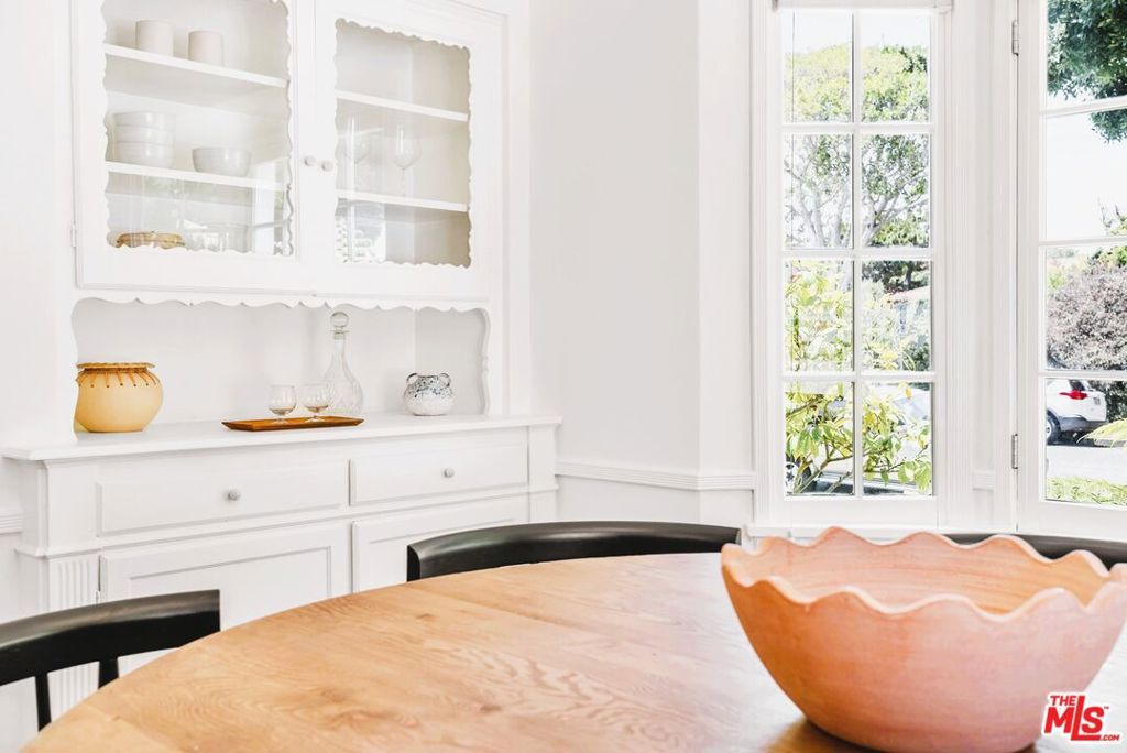 Image 14 of property listing at 2108 Hill Street, Santa Monica, CA 90405