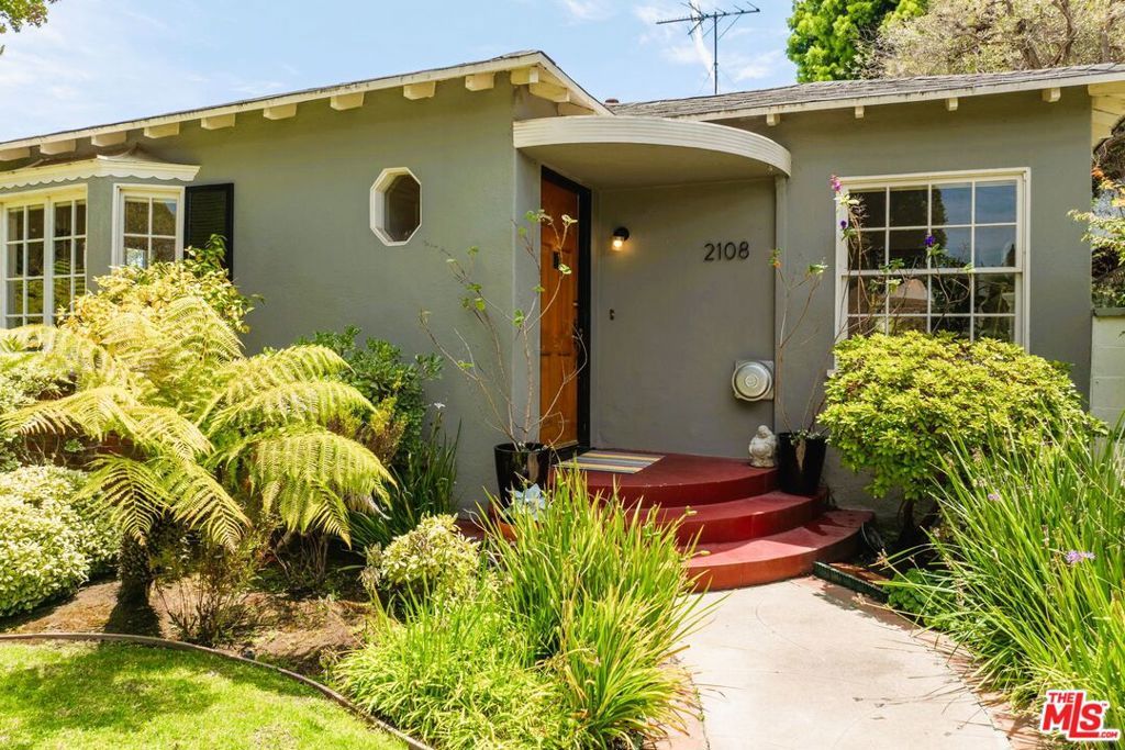 Image 1 of property listing at 2108 Hill Street, Santa Monica, CA 90405