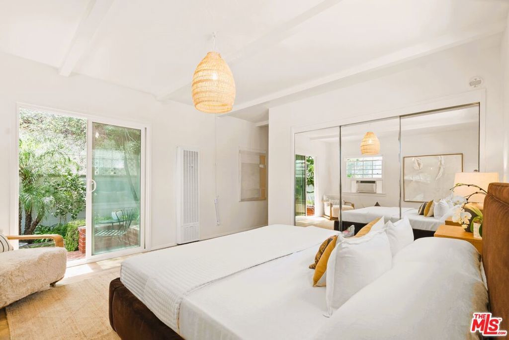 Image 26 of property listing at 2108 Hill Street, Santa Monica, CA 90405